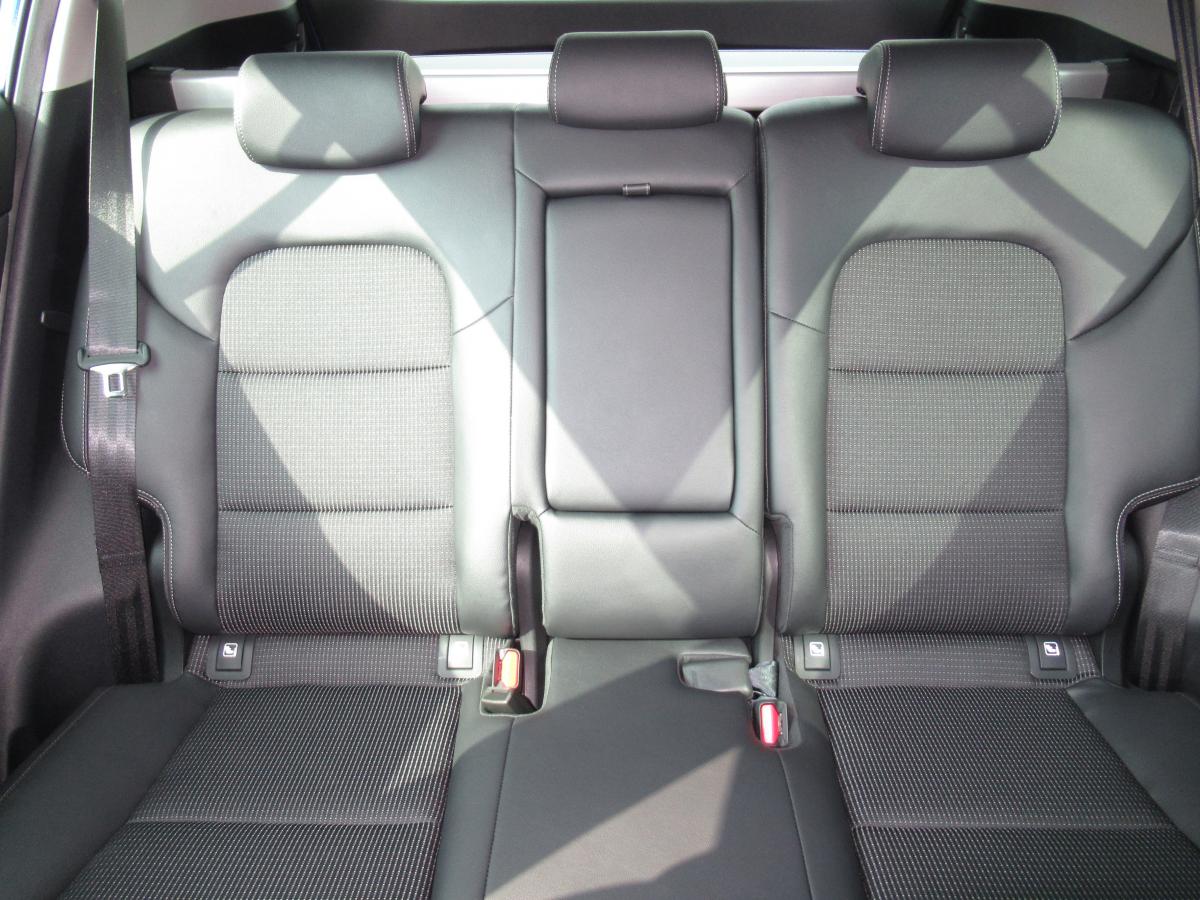 Kia Sportage 1.6 CRDi Eco Hybrid Black Edition Blanc d'occasion, moteur  Diesel et boite Manuelle, 30.601 Km - 24.990 €